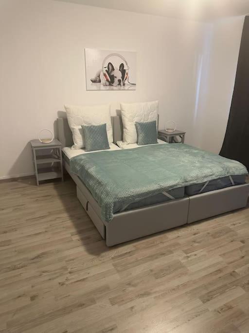 Theox Apartment No 8 - 90Qm Mit 2 Schlafzimmern Und 5 Betten Duisburg Luaran gambar