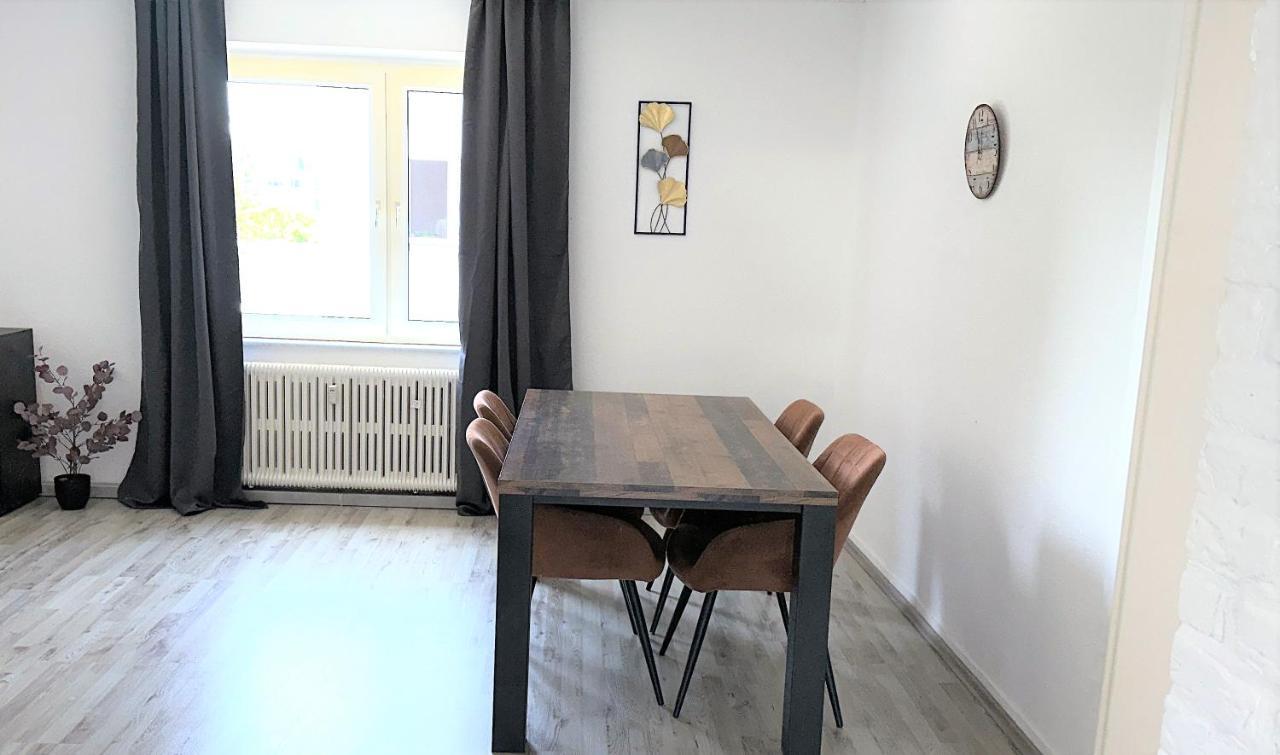 Theox Apartment No 8 - 90Qm Mit 2 Schlafzimmern Und 5 Betten Duisburg Luaran gambar